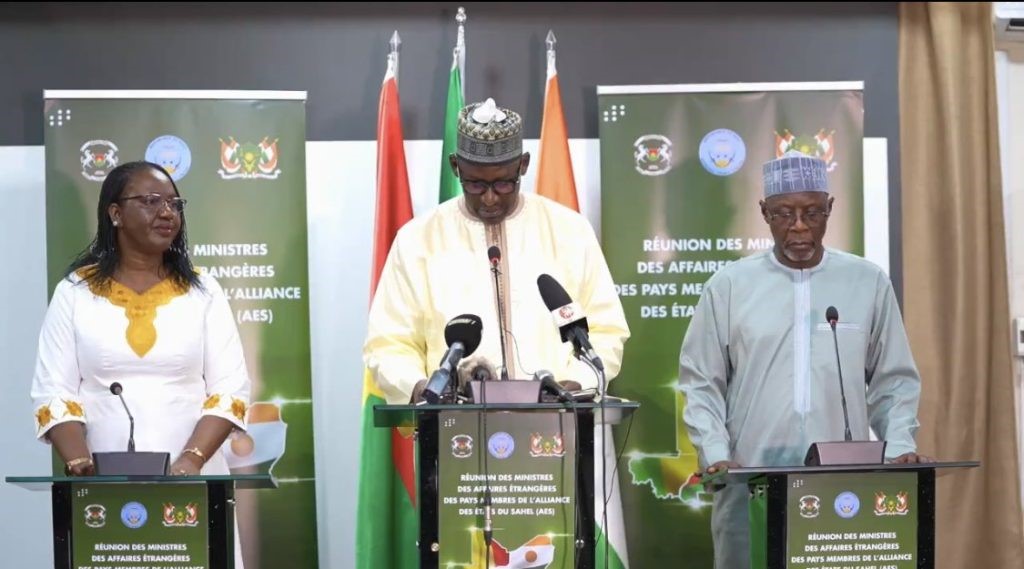 Etats de l’AES: Bientôt, un nouveau passeport biométrique commun